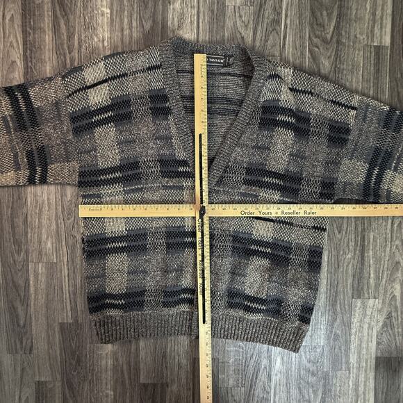 David Taylor Men’s Made in USA Acrylic Plaid Button Cardigan Sweater Gray Beige - Picture 5 of 6